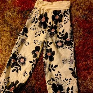 SUPER SOFT Grey & Rose Gold Floral Leisure Pants